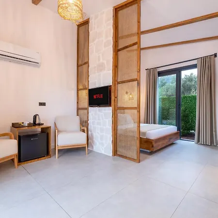 Rota Kilidonia Suites&villas Karaoz